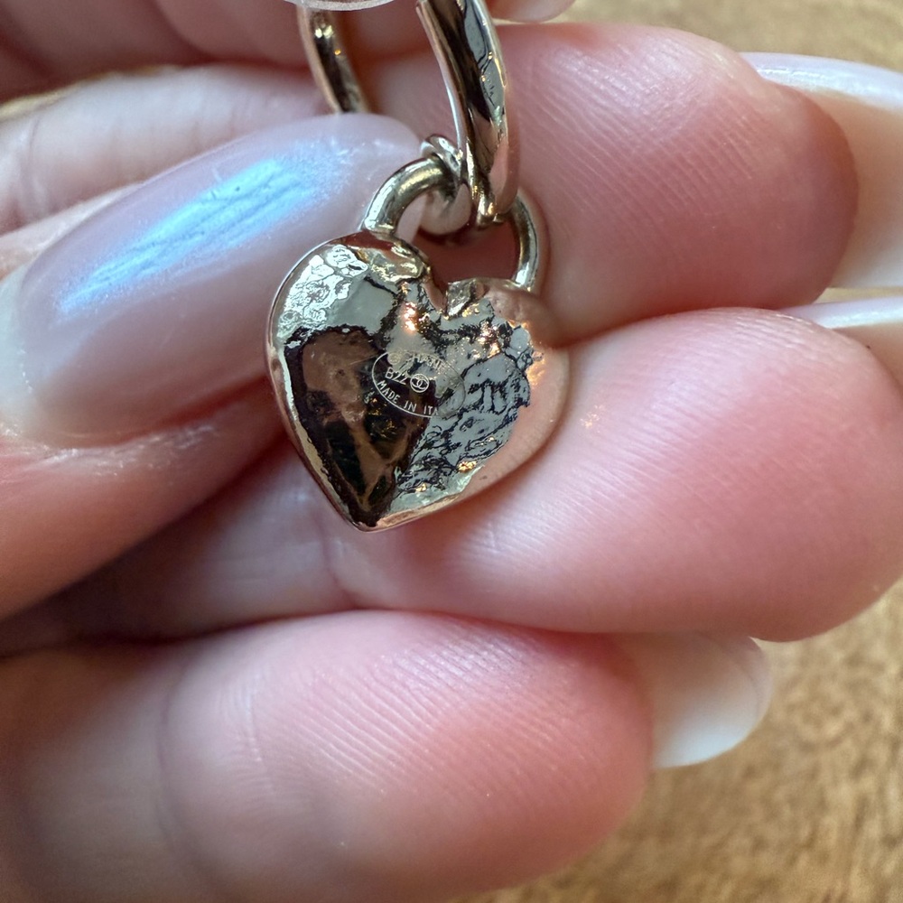 Chanel heart turnlock earrings - Picture 3 of 3